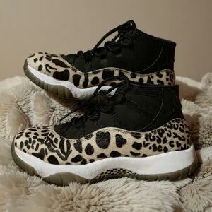 Womans 9.5 Air Jordan Animal Instinct